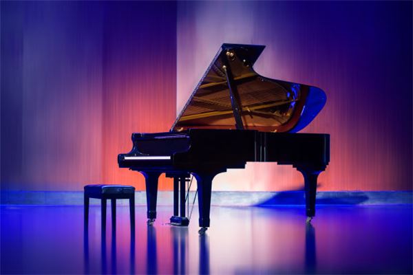梦见钢琴自己发出声音