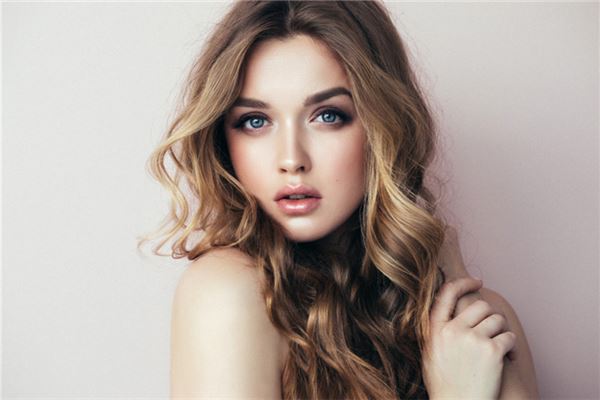 面相分析耳朵与财运之间的关系