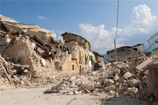  梦见地震：人梦地震，必有吉事《梦见地震的预兆,好不好》 周公解梦