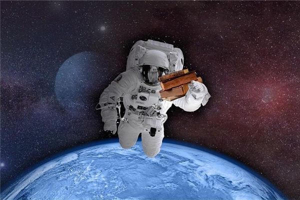 梦见就在眼前看到宇宙人 梦见就在眼前看到宇宙人《梦见就在眼前看到宇宙人了》 周公解梦