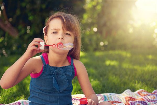 如何开发AB型孩子的智力 如何开发AB型孩子的智力《如何开发ab型孩子的智力发展》 血型性格