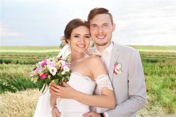 属猪人的情感婚姻《属猪人的情感婚姻怎么样》 生肖运势 属猪人的情感婚姻 属猪人的情感婚姻《属猪人的情感婚姻怎么样》 生肖运势