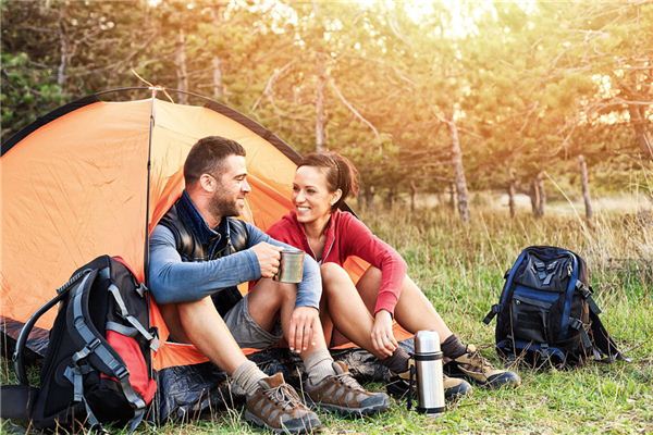 他为什么对你说谎