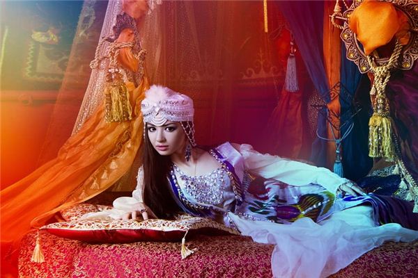 额头有三横纹为上相