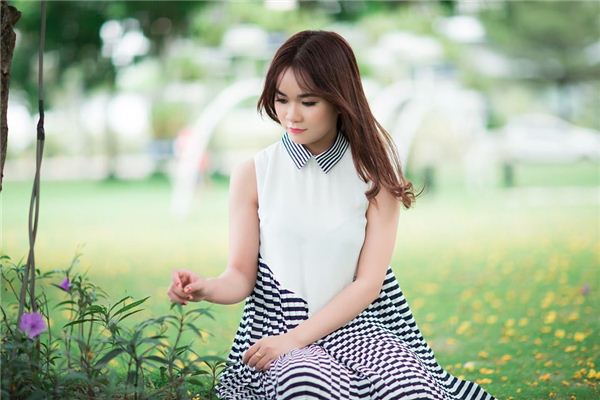 三角眉面相