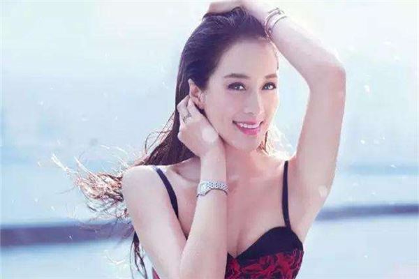 徐子淇面相关键词：贵妇、旺夫