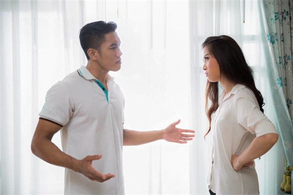 梦见夫妻打骂吵架 梦见夫妻打骂吵架《梦见夫妻打骂吵架什么意思》 周公解梦