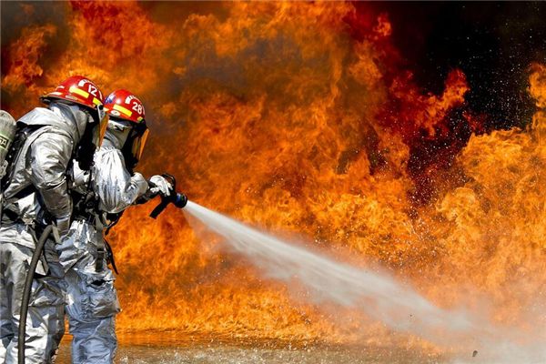 梦见了卡车起火,与财运是否有关联