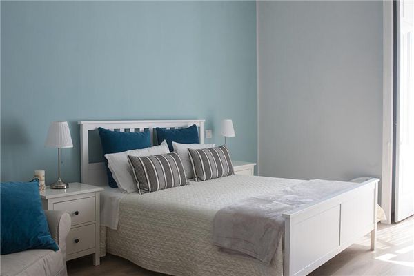 床头柜风水左右你的美梦