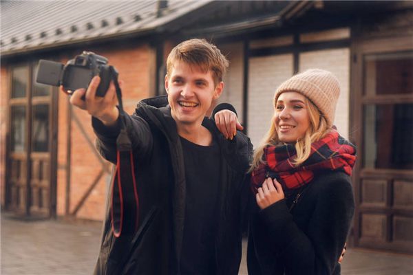 情侣网名一男一女2014独一无二 长相厮守换你白首不离