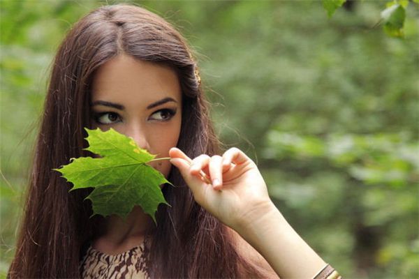 面相分析:7、中停─ 与颧