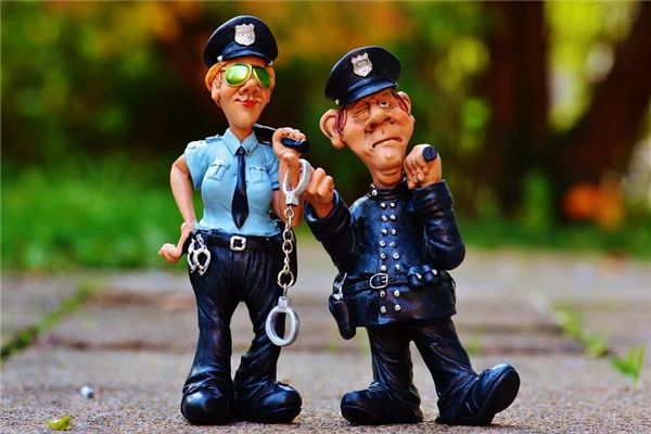 梦见警察抓我