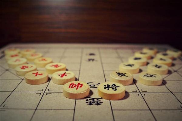 梦见下棋 棋 梦见下棋 棋《梦见下棋 棋子被吃光》 周公解梦