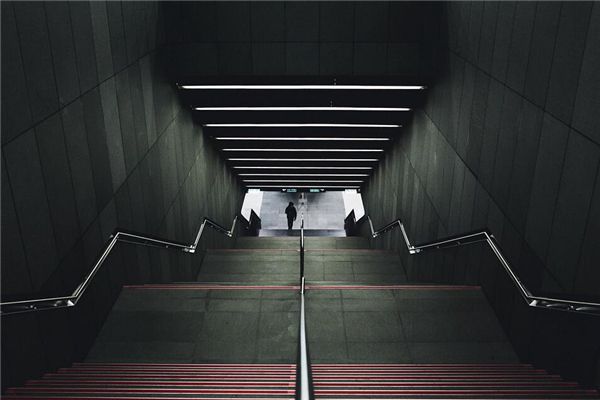 梦见楼梯坍塌