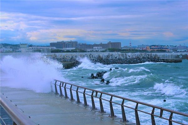 梦见波涛汹涌是什么意思 梦见波涛汹涌《梦见波涛汹涌大水什么预兆》 周公解梦