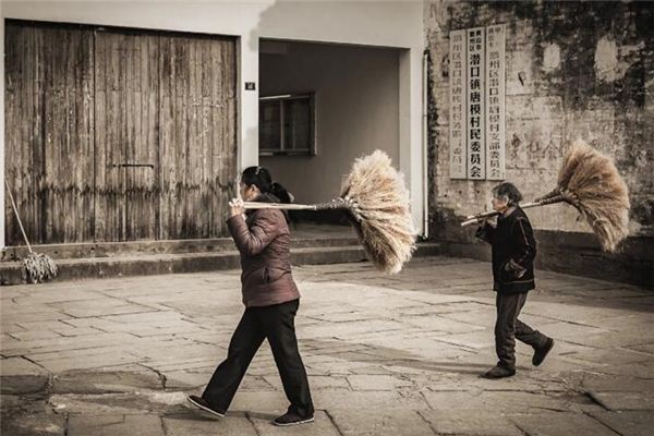 梦见扫地是什么意思 梦见扫地《梦见扫地是什么预兆》 周公解梦