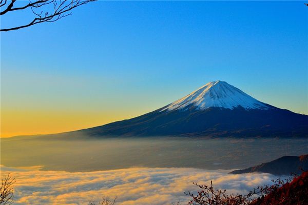 梦见山是什么意思 梦见山《梦见山体大面积垮塌什么预兆》 周公解梦