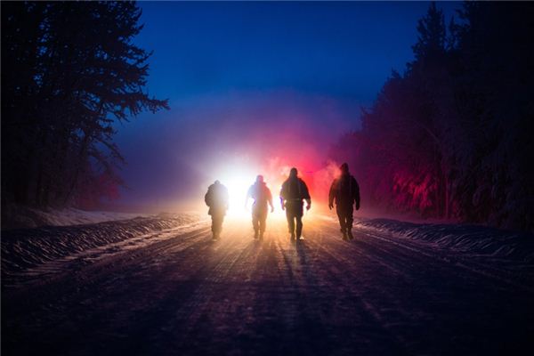 梦见同路人是什么意思 梦见同路人《梦见同路人走着不见了》 周公解梦