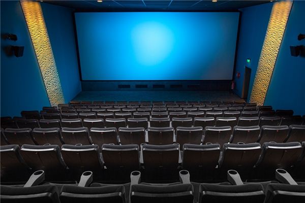 梦见看电影是什么意思 梦见看电影是什么意思