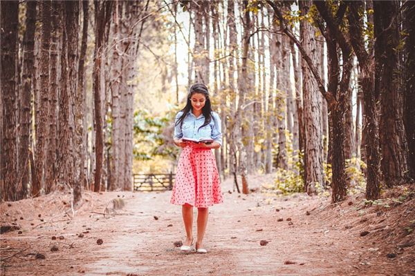 梦见穿衣服是什么预兆 梦见穿衣服是什么预兆