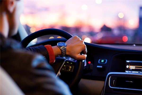 梦见开汽车是什么预兆 梦见开汽车是什么预兆