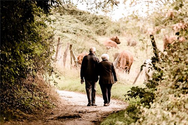 梦见老年人是什么意思 梦见老年人是什么意思
