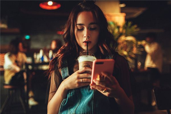 梦见女孩子是什么预兆 梦见女孩子是什么预兆