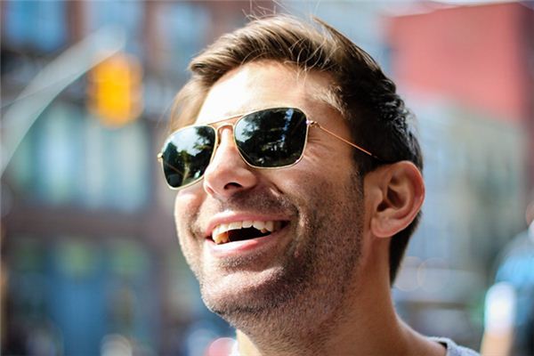 梦见自己笑是什么意思 梦见自己笑是什么意思