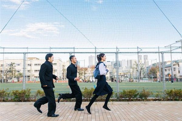 梦见去学校是什么意思