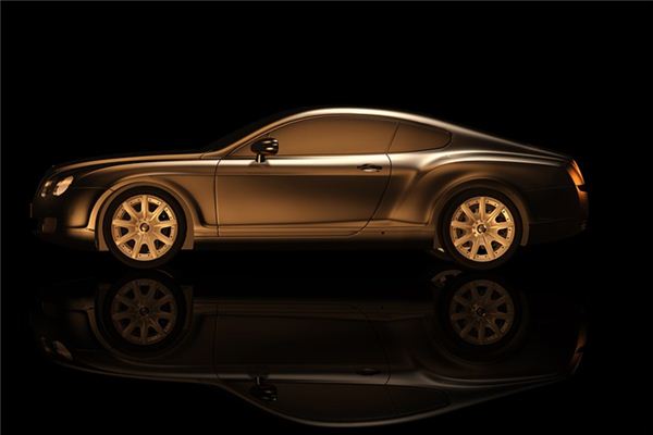 梦见小轿车是什么意思 梦见小轿车是什么意思