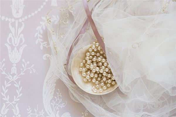 梦见捡珍珠是什么预兆 梦见捡珍珠是什么预兆