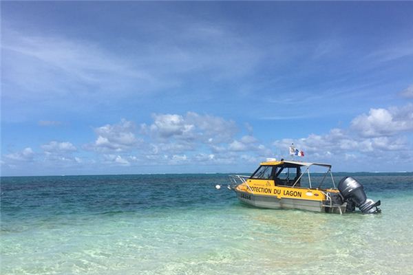 梦见大海和船是什么意思 梦见大海和船是什么意思