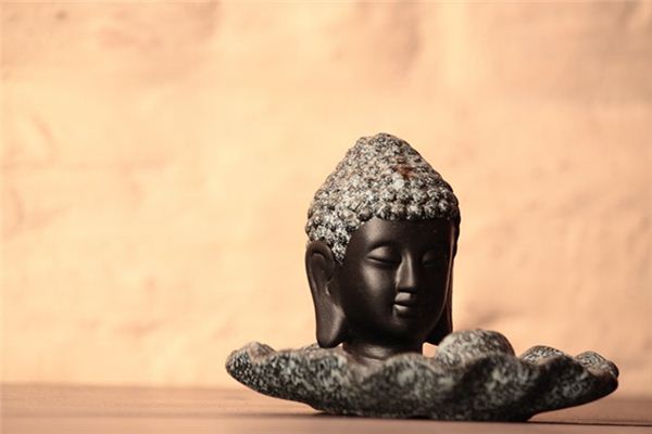 梦见佛像倒了是什么意思 梦见佛像倒了是什么意思