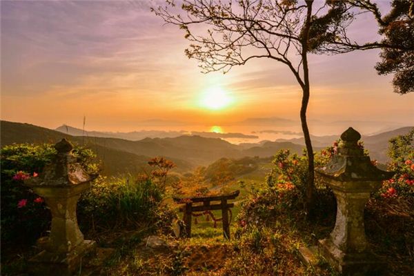 梦见三个太阳是什么意思 梦见三个太阳是什么意思