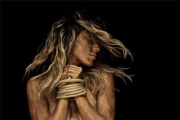 梦见被人囚禁是什么意思 梦见被人囚禁是什么意思