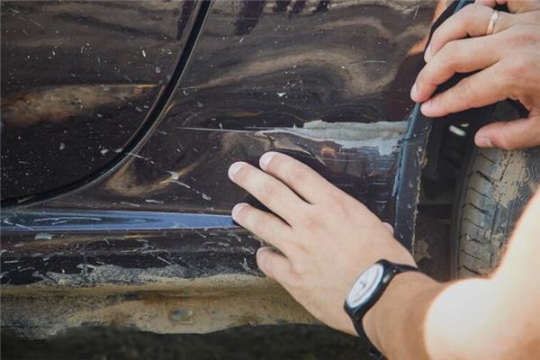 梦见开车刮蹭是什么意思 梦见开车刮蹭是什么意思