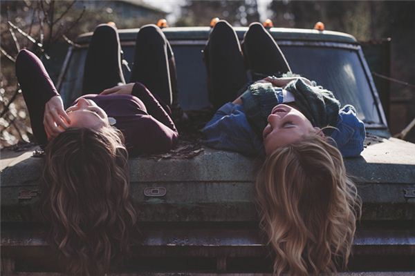 梦见闺蜜死了是什么意思 梦见闺蜜死了是什么意思