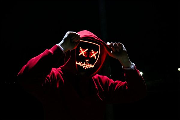 梦见别人毁容是什么意思 梦见别人毁容是什么意思