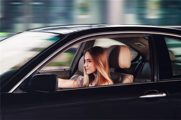 梦见妈妈开车是什么意思 梦见妈妈开车是什么意思