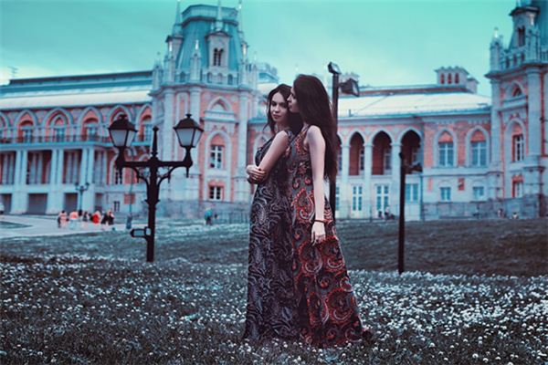 梦见两个女人是什么意思 梦见两个女人是什么意思