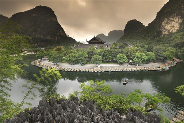 梦见游山玩水是什么意思 梦见游山玩水是什么意思