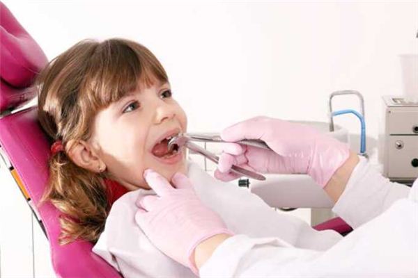 梦见牙掉一半是什么意思 梦见牙掉一半是什么意思