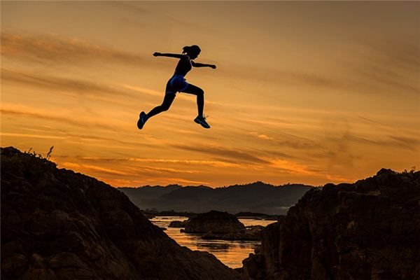 梦见跳的很高是什么意思