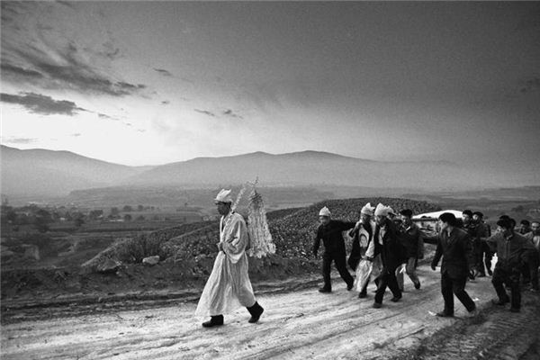 梦见穿白带孝是什么意思 梦见穿白带孝是什么意思