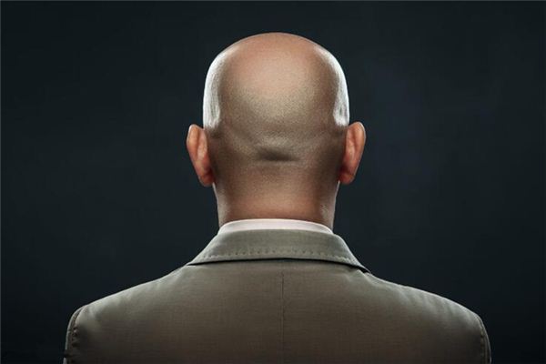 梦见头发掉光是什么预兆 梦见头发掉光是什么预兆