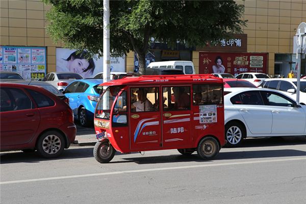 梦见坐三轮车是什么意思 梦见坐三轮车是什么意思