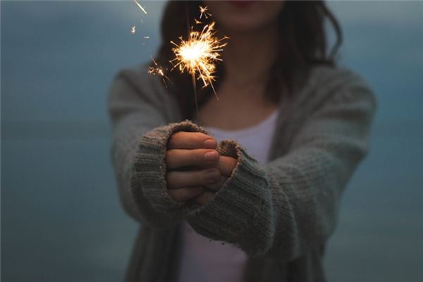 梦见头发着火是什么意思 梦见头发着火是什么意思