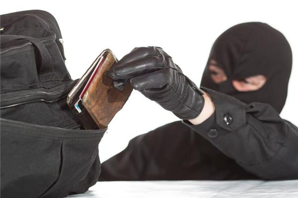 梦见小偷偷钱是什么意思 梦见小偷偷钱是什么意思