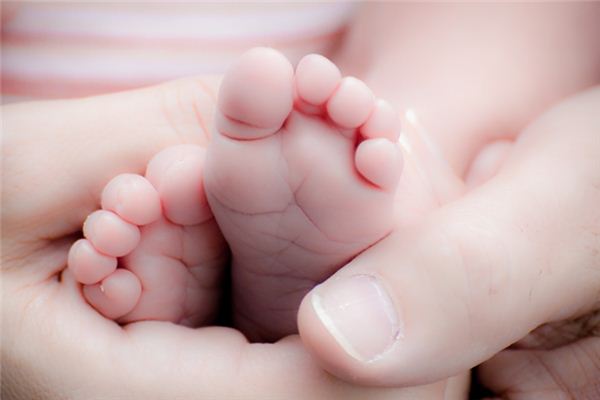 梦见女儿生孩子是什么意思 梦见女儿生孩子是什么意思