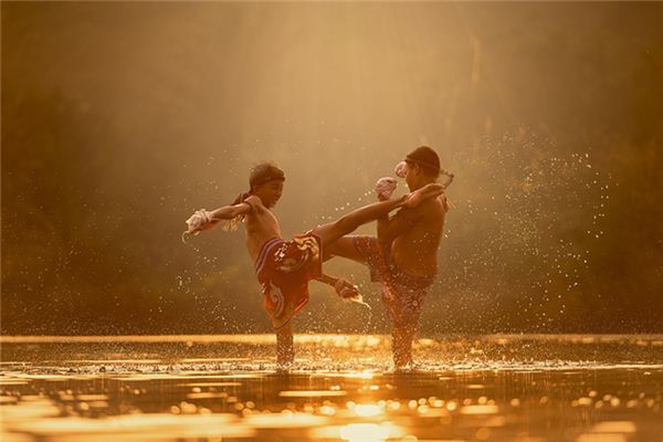梦到和亲人打架 梦到和亲人打架